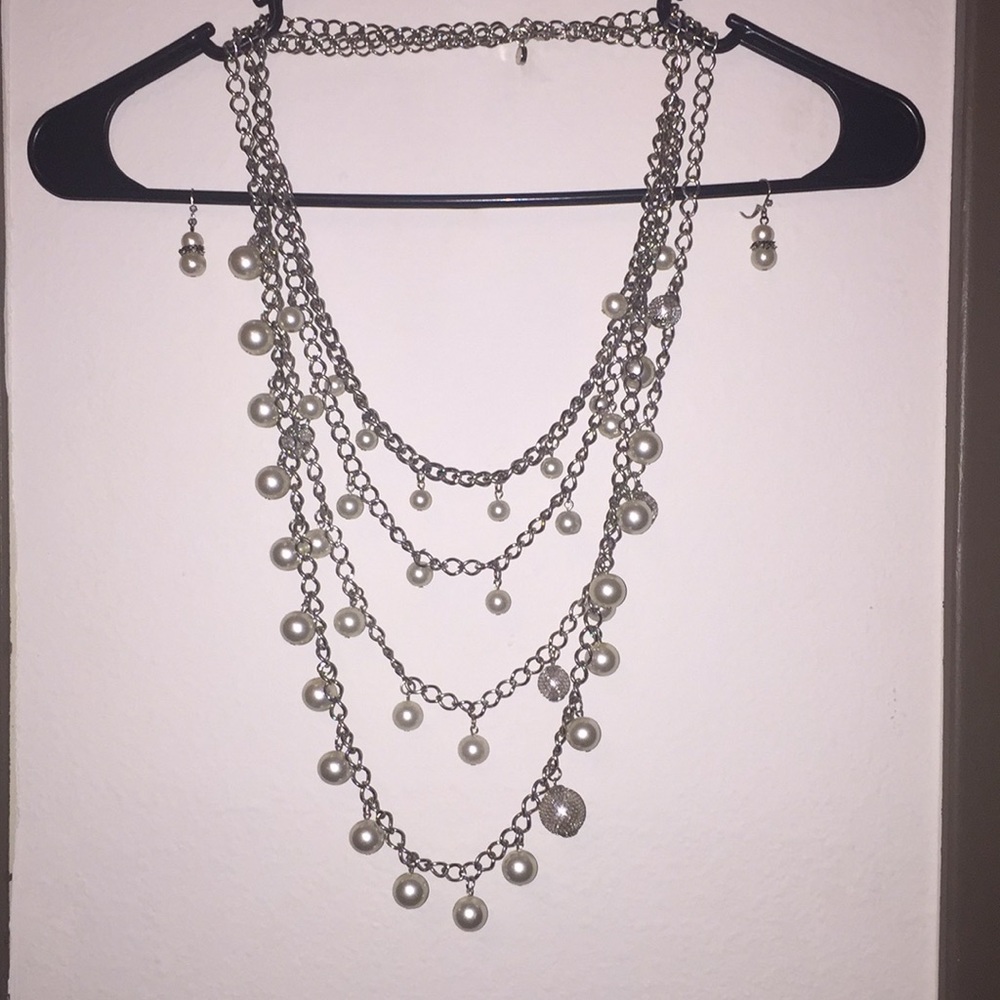 Necklace and earrings set